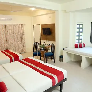 ** Hotel Tree Of Heaven India