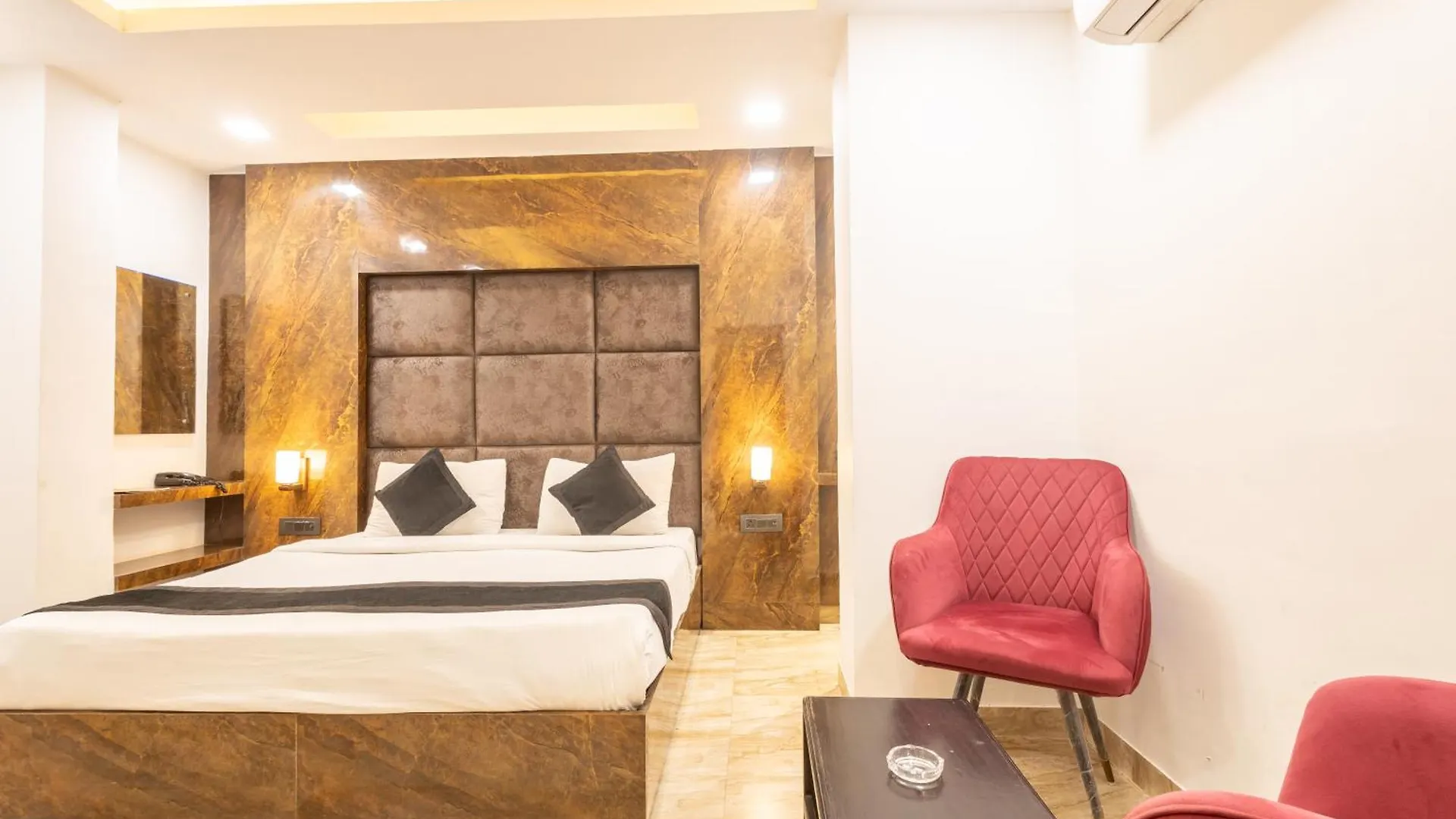 Hotel Cosmo Near Blk Hospital Karol Bagh Delhi